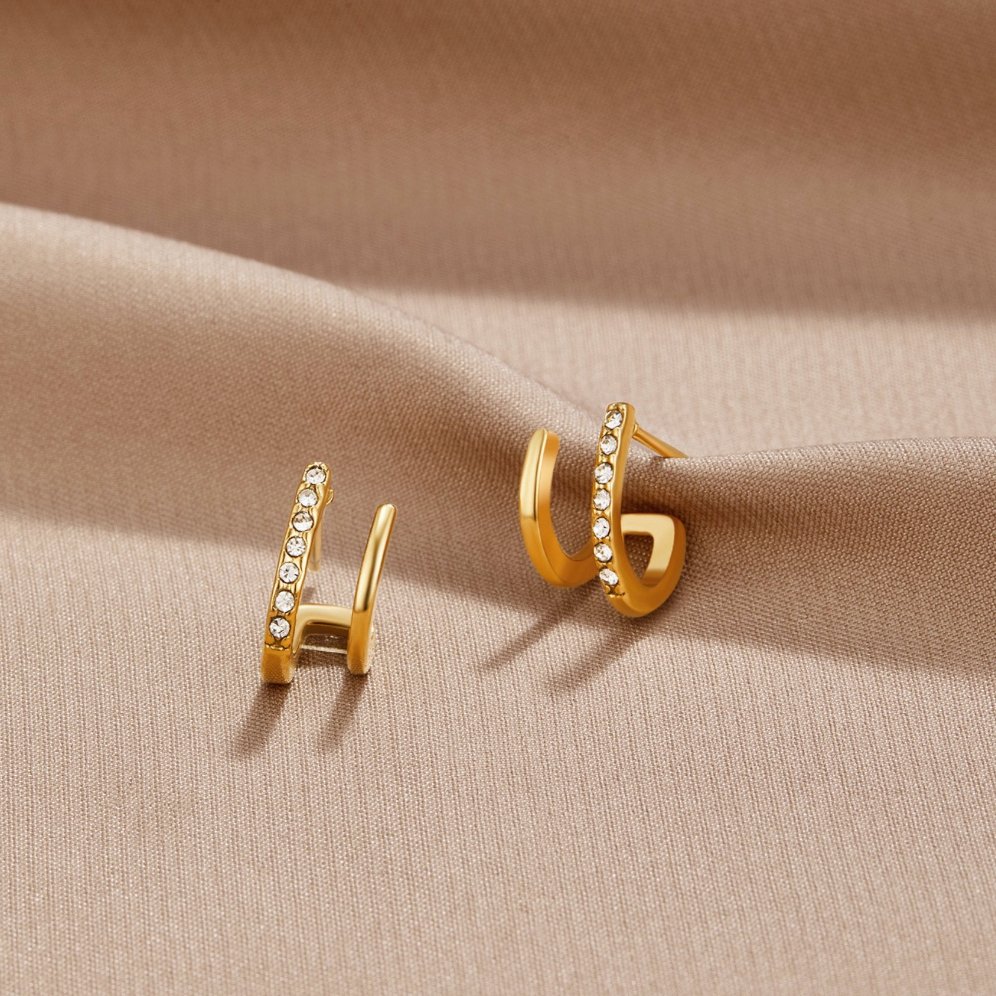 Ellery Canberra™ - Ruthie | Claw Gold & Crystal Earrings