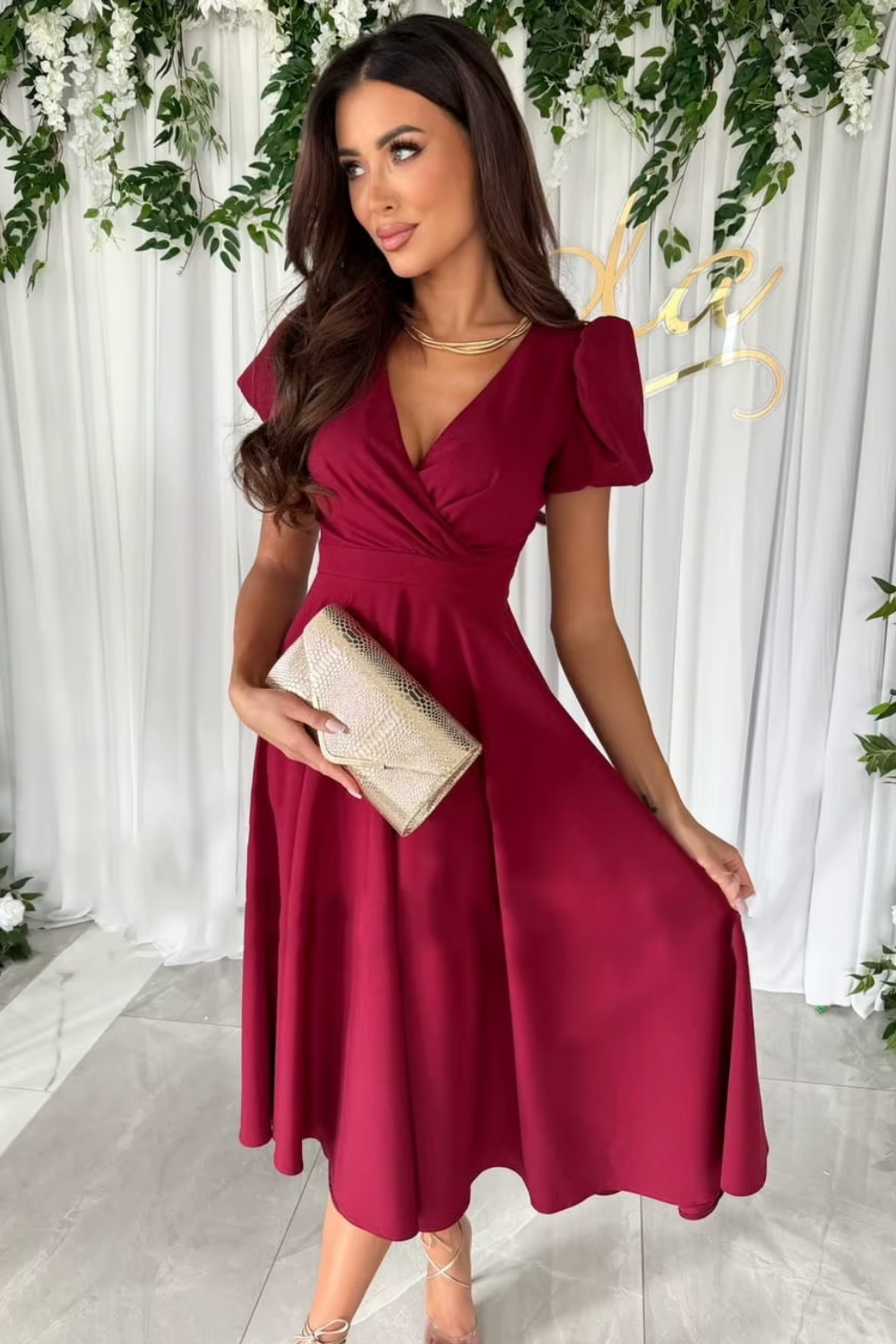 Ellery Canberra™ | Anika - Elegant V-Neck Midi Dress