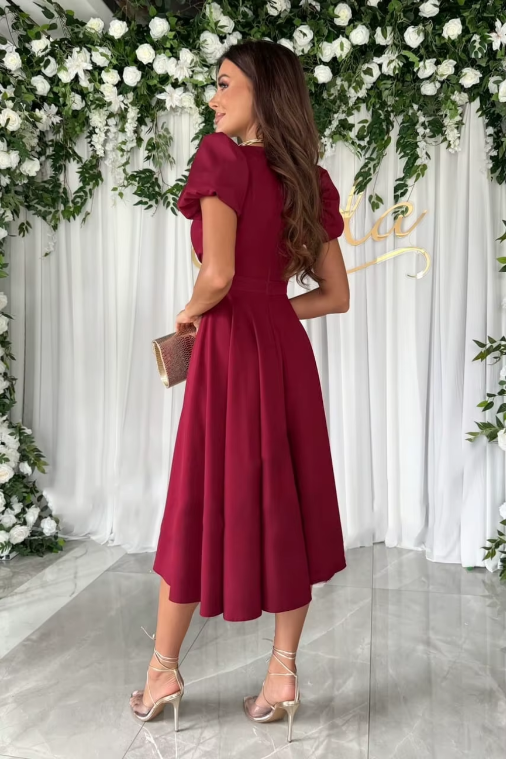 Ellery Canberra™ | Anika - Elegant V-Neck Midi Dress