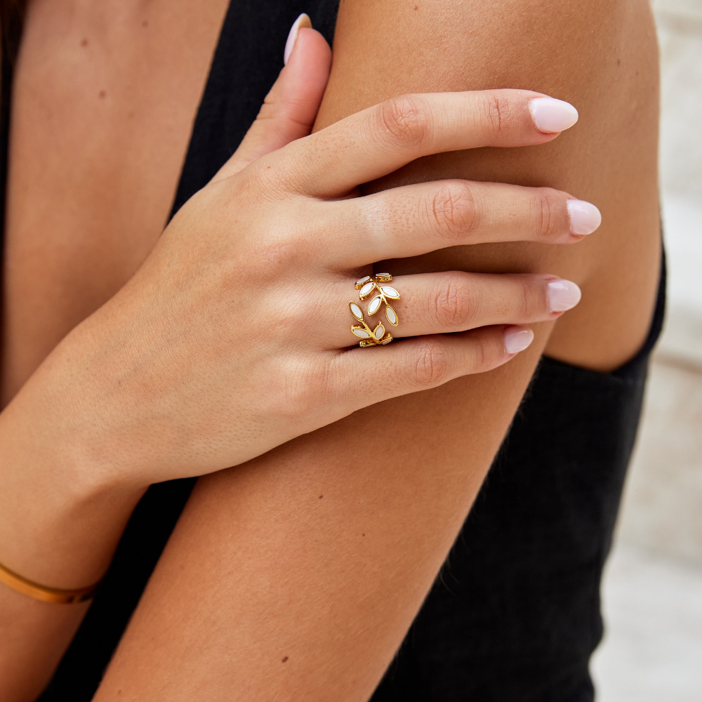 Ellery Canberra™ - Serene | Gold Leaf Ring