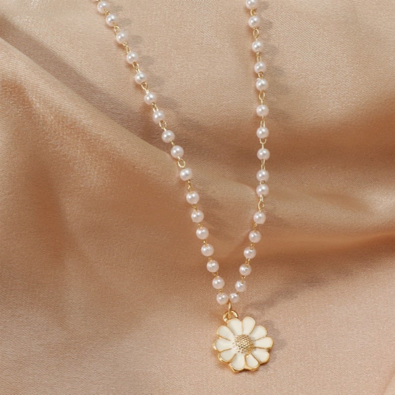 Ellery Canberra™ - Vicky | Pearl Daisy Pendant