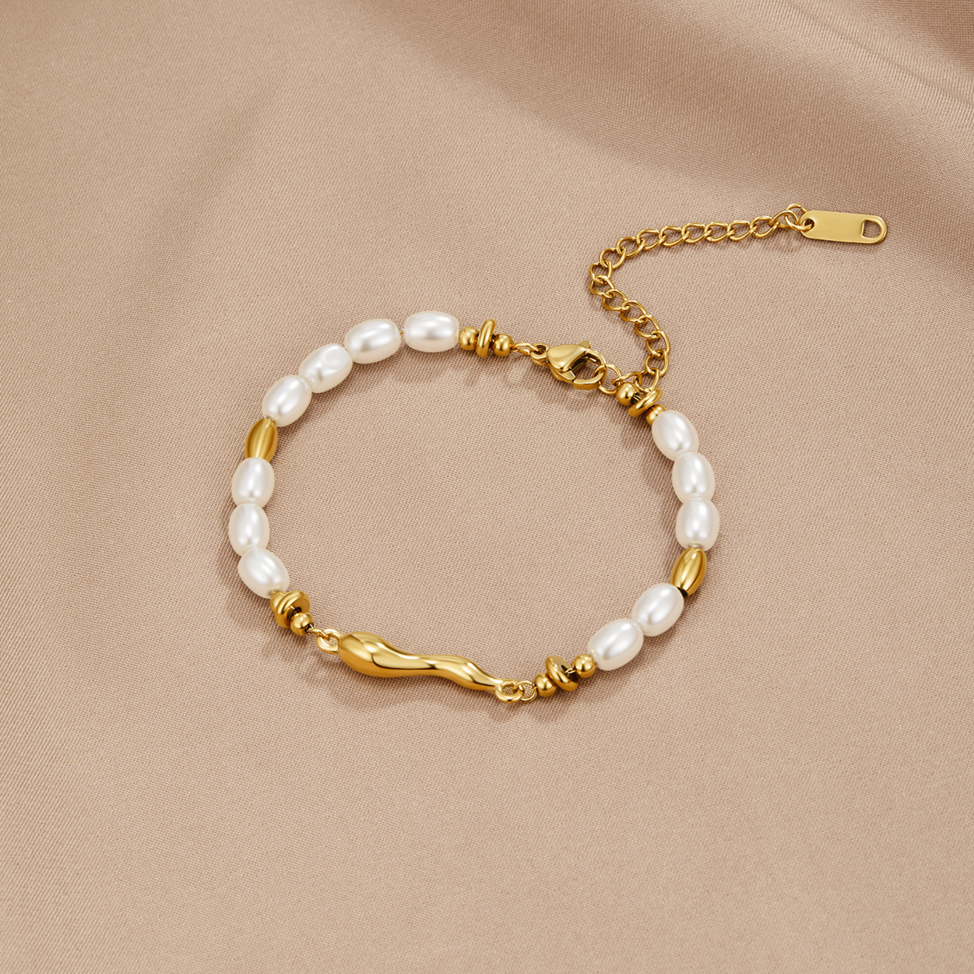 Ellery Canberra™ - Skylar | Lov Freshwater Pearl Bracelet