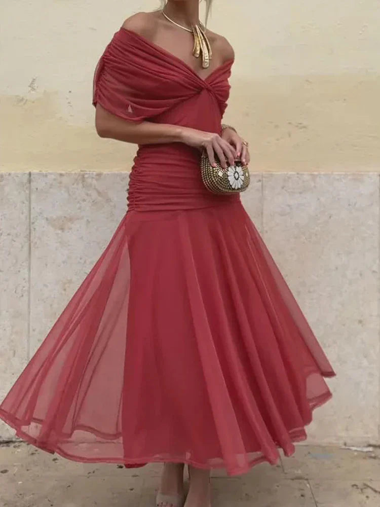 Ellery Canberra™ | Laluna - Elegant Dress With V-Neckline