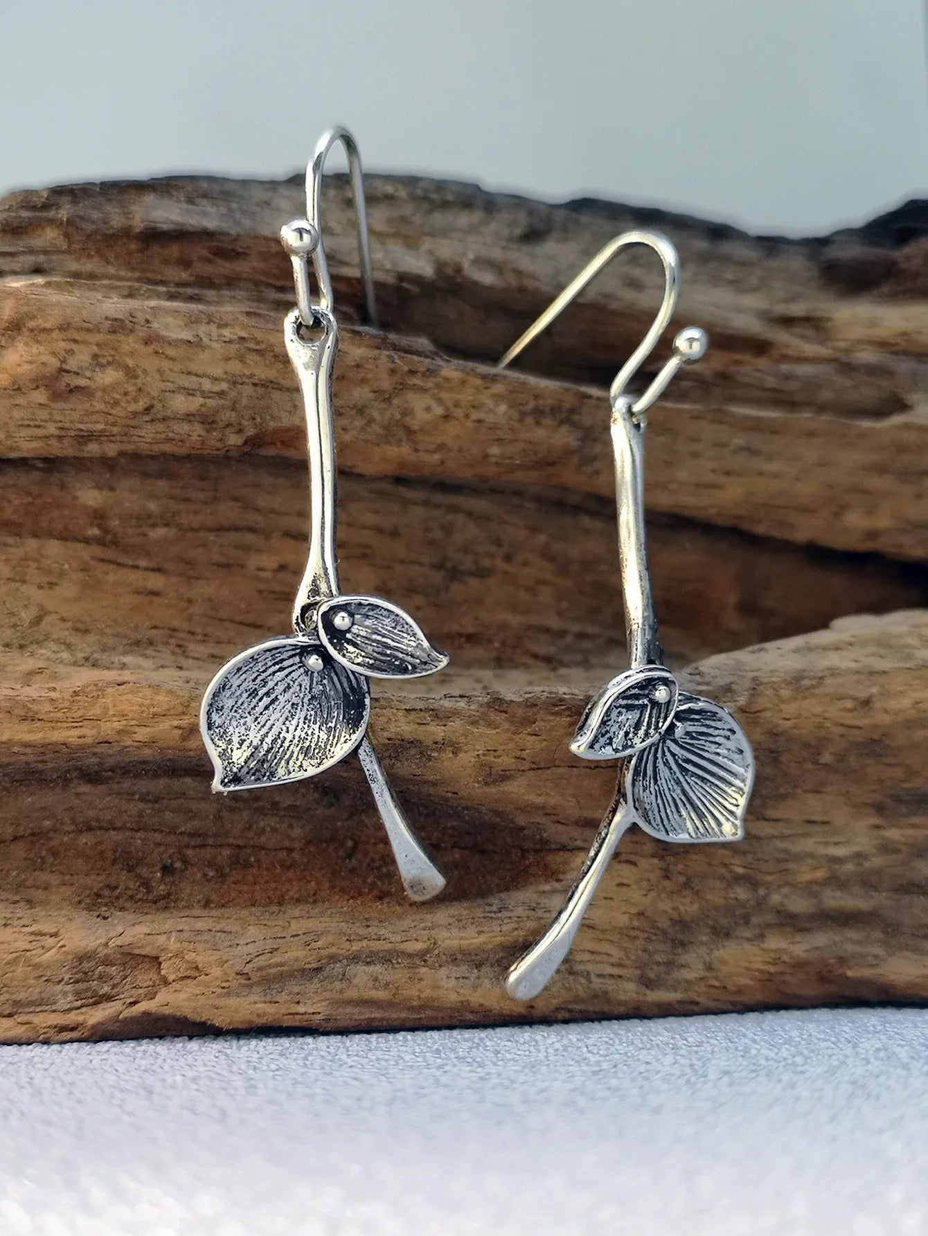 Ellery Canberra™ - Nuna | Silver Leaf Vintage Earrings