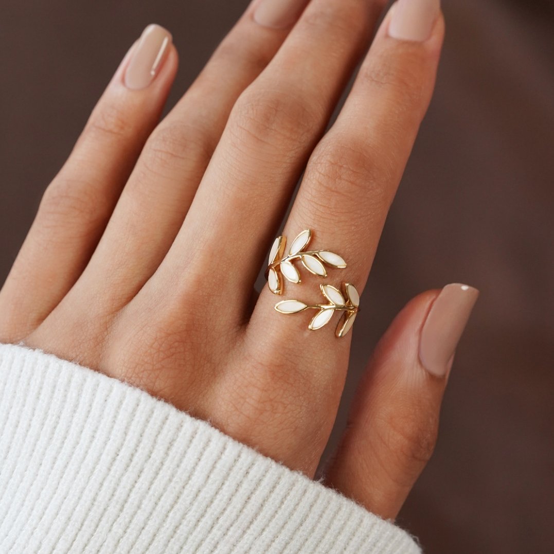Ellery Canberra™ - Serene | Gold Leaf Ring