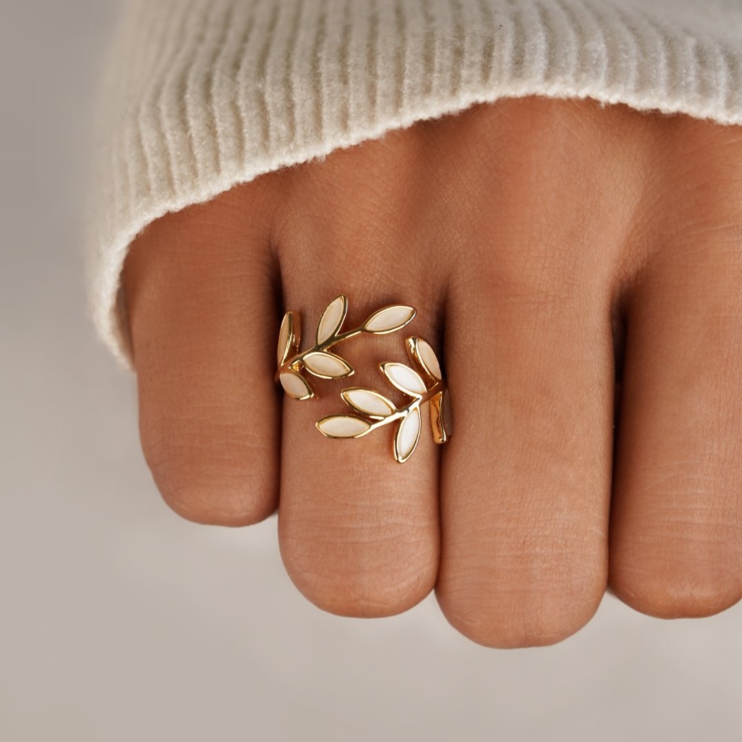 Ellery Canberra™ - Serene | Gold Leaf Ring